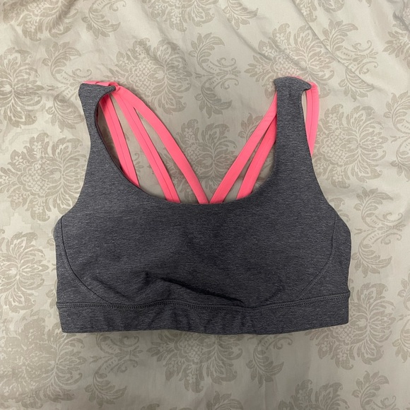 Lululemon sports bra - Picture 1 of 3